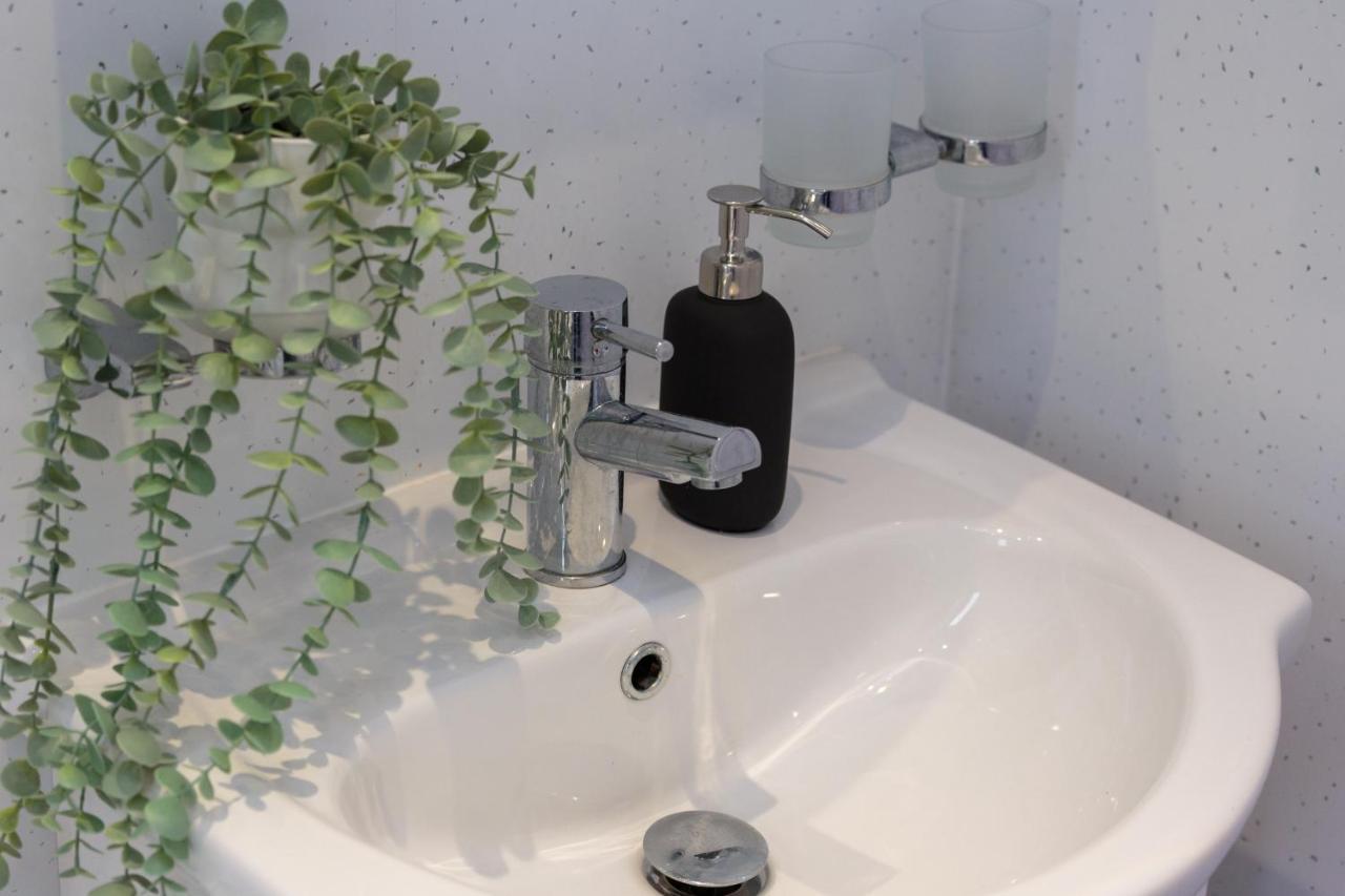 אדינבורו Spacious 3Db -15 Minutes From City Centre מראה חיצוני תמונה